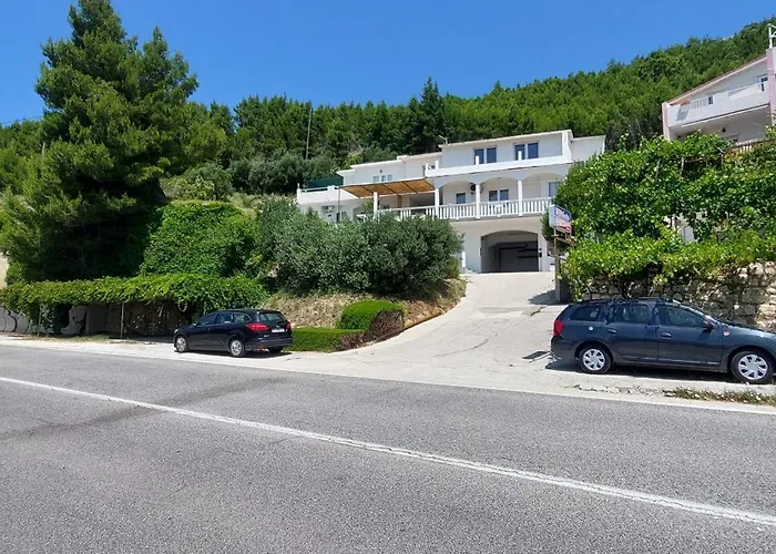 Apartments Dana