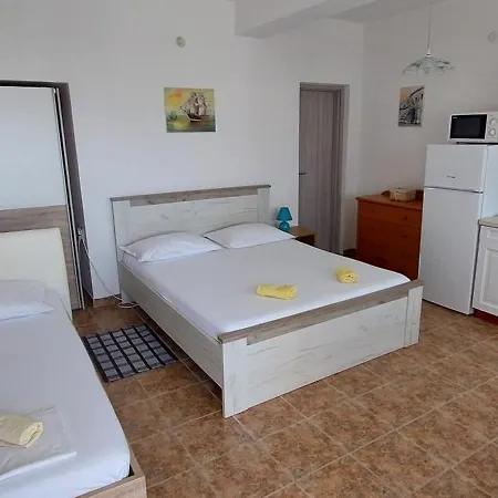 Apartments Dana Omis Room photo