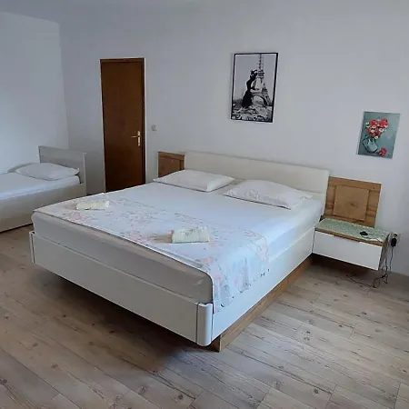 Apartments Dana Omis Room photo